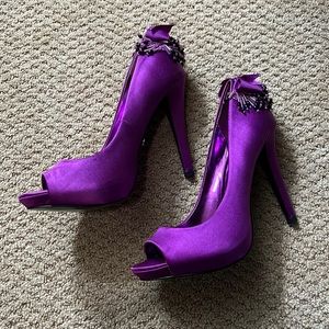 ABS Allen Schwart Purple Satin Peep Toe Beaded Stilettos size 7,5